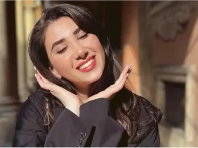 Синтия от „Ергенът”  се оказа щерка  на мафиот