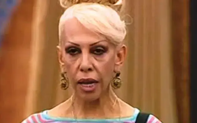 Скандал! Чалгаджийката Луна краде дома на психично болен мъж в Лозенец