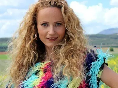 След като напуснала Слави: Деси Добрева продавала бижута и недвижими имоти в САЩ