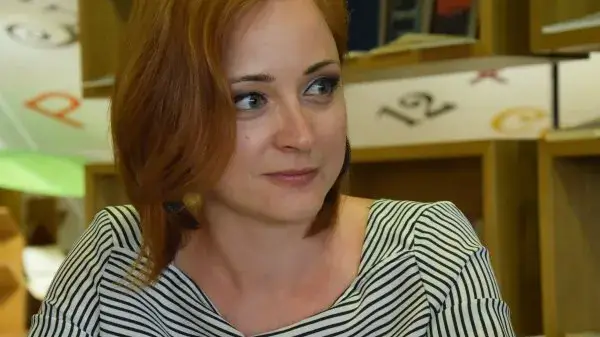 Стаси Айви блести в Кан, но мълчи за тайната си любов