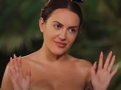 ТОТАЛЕН ПОТРЕС!! Анна-Мария: Едно от момичетата в имението ме сваляше! (още подробности + СНИМКИ)