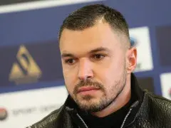 Валери Божинов пусна коремче