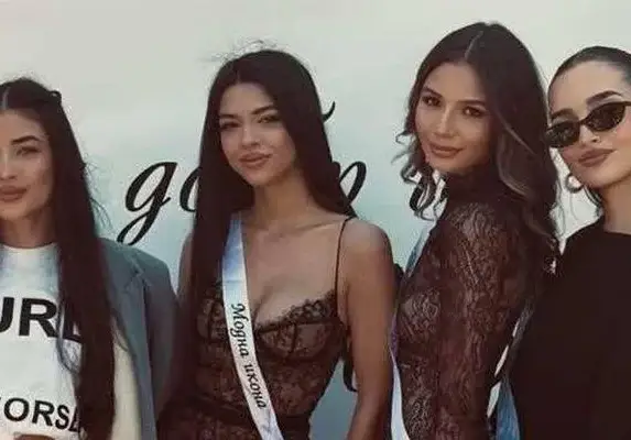 Внучката на Людмила Живкова стана модна икона