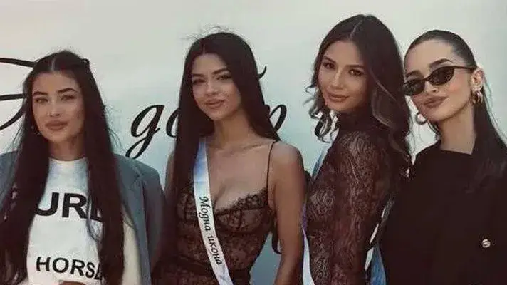 Внучката на Людмила Живкова стана модна икона