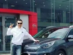 Александър Сано с нова кола