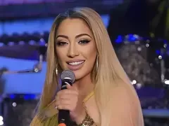 Роксана: Втората жена на баща ми е благословия за семейството