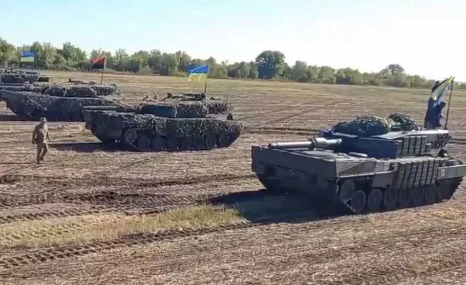 След загубата на над 1000 танка: Украйна променя стратегията за използване на бронирана техника