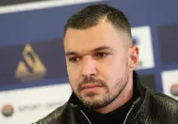 Валери Божинов пусна коремче