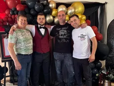 Звездните абитуриенти на 2025-а!  Синът на Ирина Тенчева върти гюбеци и още... СНИМКИ