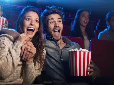 50 лева струва киното с пуканки в мола за двама