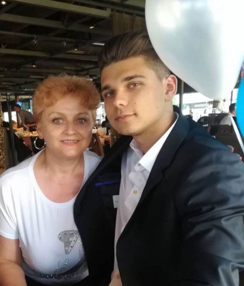 Браво, бе!! Големият син на чалгарката Емануела прави кариера в технологиите: Христо Атанасов шашна всички! (СНИМКИ)
