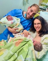 Даяна Ханджиева: Близначките се надпреварваха коя да излезе първа