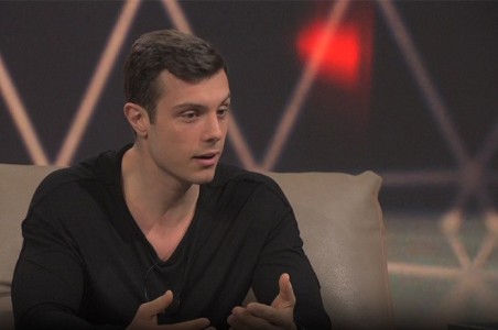 Филип Буков: Живот на скорост между сцена и спешна помощ