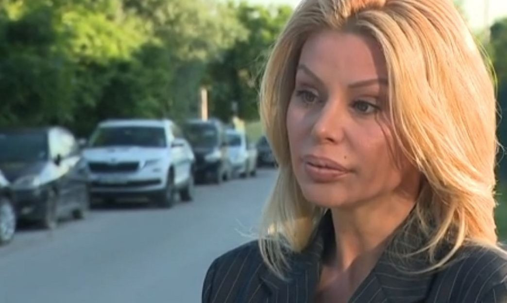 Имала 4 деца и била сериозна жена ли: Светлана Василева отново си показа ц*ците! (на Християн му призля - СНИМКИ)