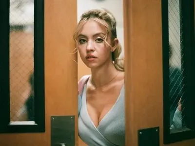 Актриса продава мръсна вода от ваната си