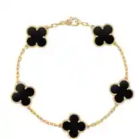 Бижу за 8 бона блесна на ръката на Венцислава Тафкова! Да чакаме ли годеж? (ФОТО)