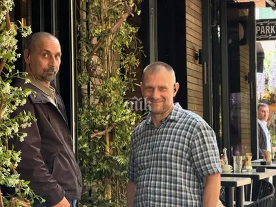 Божков хайманосва в бар! Вардят го четирима гардове (Снимки)