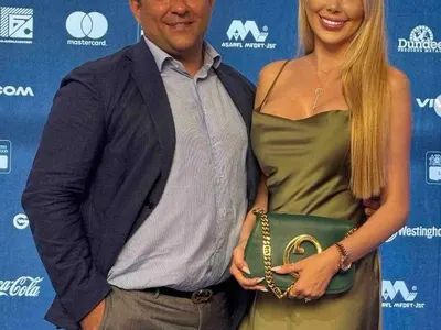 Бременна или яко напълняла? Какво се случва с Антония Петрова