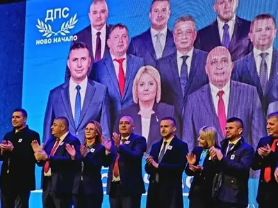 Цяла структура с кметове и общинари на Доган отиде при Пеевски