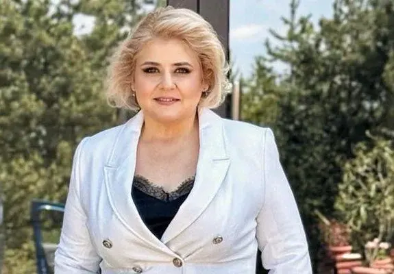 Дебеланката Пефтичева  смени спорта с технологии