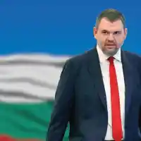 Делян Пеевски, лидер на ДПС и ПГ на ДПС - НОВО НАЧАЛО:  Да сме единни, с грижа за хората! Честит Курбан Байрам!