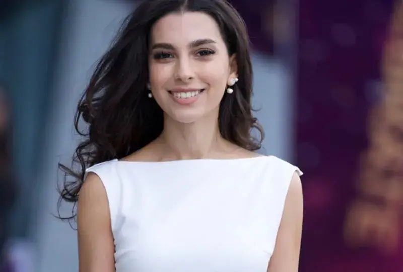 Дерйа от „Живот на кантар” стяга сватба с режисьор СНИМКИ