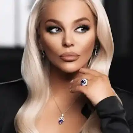 Десислава живяла 20 години с образувание на гласните струни