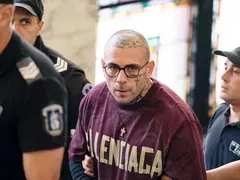 Джигитът-убиец Семерджиев мързелува в пандиза (Съди затвора за 200 бона)