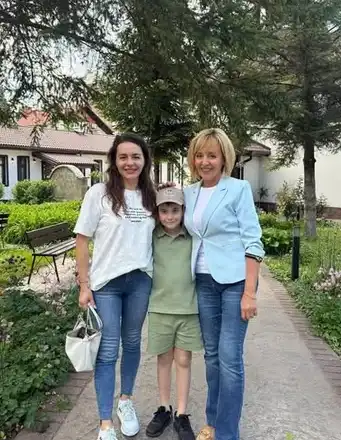 Дъщерята на Мая Манолова я задмина по хубост СНИМКИ