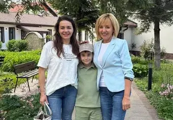 Дъщерята на Мая Манолова я задмина по хубост СНИМКИ
