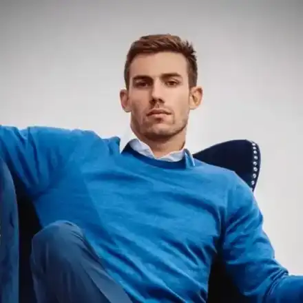 Ергенът Виктор се срещна за първи път с баща си