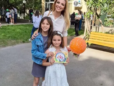 Ева Кикерезова горда с децата си