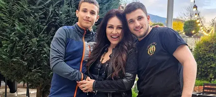 Фолк звездата Рени: Помирихме се с големия син Борис, но нищо не е същото като преди