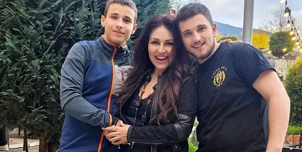 Фолк звездата Рени: Помирихме се с големия син Борис, но нищо не е същото като преди