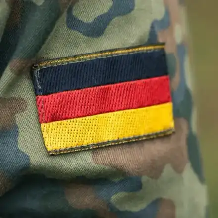 Германия все по-близо до задължителна военна служба