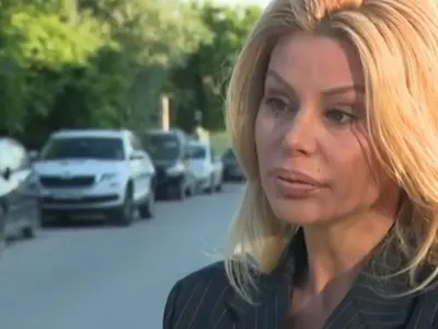 Имала 4 деца и била сериозна жена ли: Светлана Василева отново си показа ц*ците! (на Християн му призля - СНИМКИ)