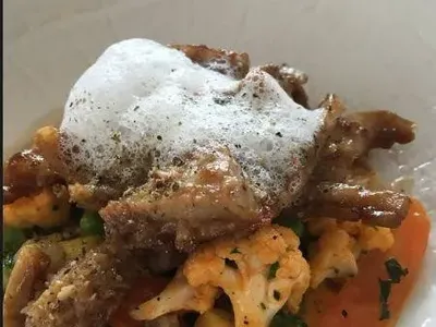 ИЗРЕВА!! Светлана Василева: Принудена съм да ям вредна храна и нося рокля от 10 лева! (подробности + СНИМКИ)