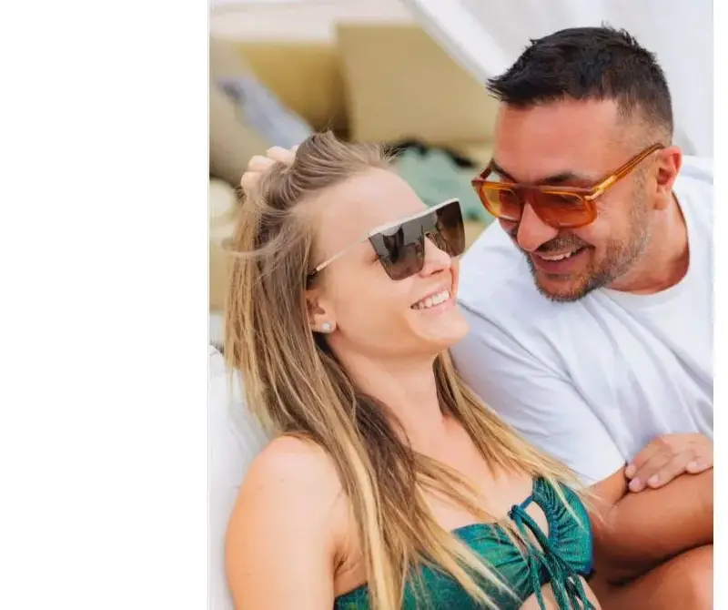 Жената на Коцето стана доктор! Надето преподава в НБУ