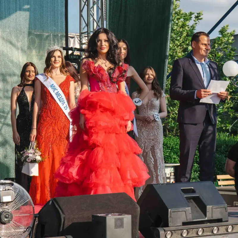 Жени Калканджиева въвежда нов формат: “Мис Искърско дефиле” разкрива богатството на българските общини
