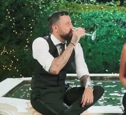 КРАЙ НА СЛУХОВЕТЕ: Ето я истината за Мартин Елвиса и Косара