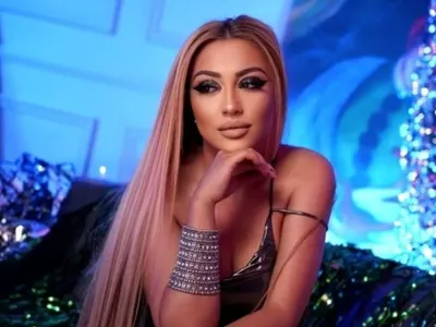 Майката на Роксана не доживя успеха й, но й повтаряла, че е кралица