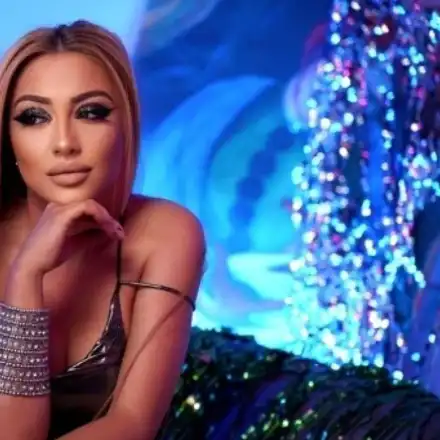 Майката на Роксана не доживя успеха й, но й повтаряла, че е кралица