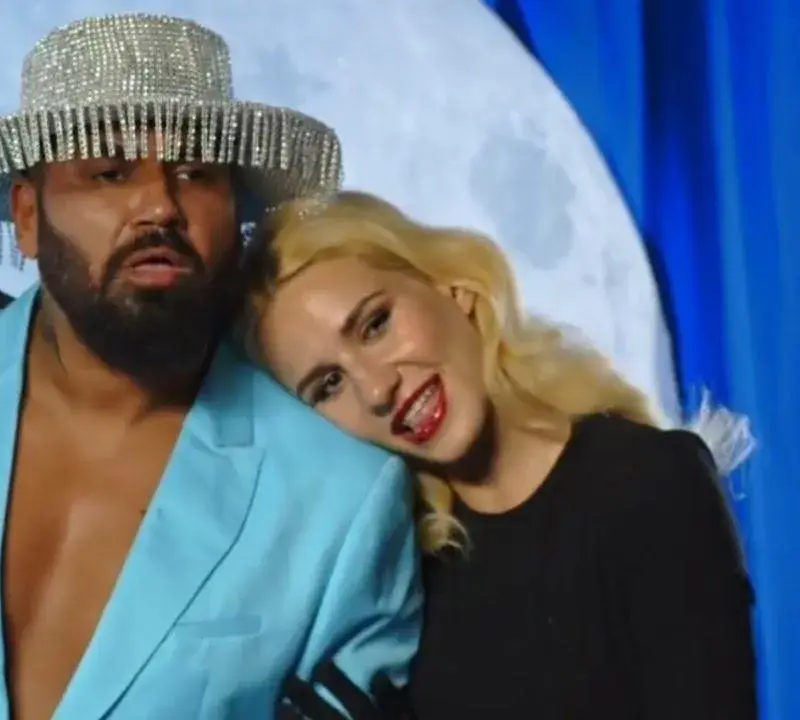 Мила Роберт запя с Азис! Щерката на Ваня Щерева готви провокация с нов албум