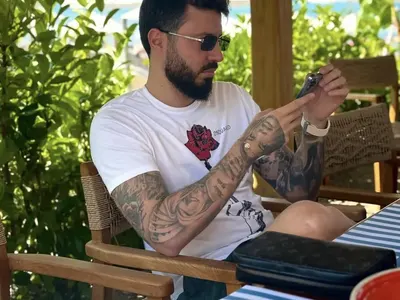 НЕ Е ДОБРЕ: Мартин Николов взриви мрежата с изцепка! (Емануела май ще се окаже права - СНИМКИ)