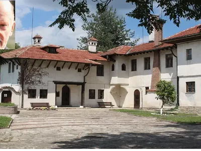 Никой не иска да плати 2.5 млн. лв. за царския дворец на Симеон в Баня