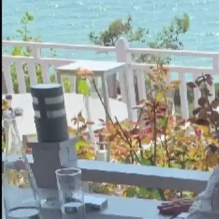 Палат в полите на Витоша и гледка към цяла София: Вижте къде се натресе Християн Гущеров!