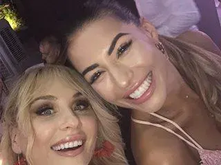 По семейно: Жените на Рачков и Радков станаха първи приятелки! (СНИМКИ)