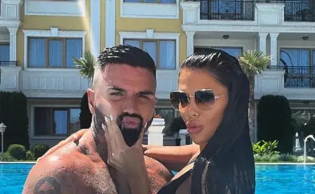 Поли на Благо зарязана от гаджето си дни преди раждането