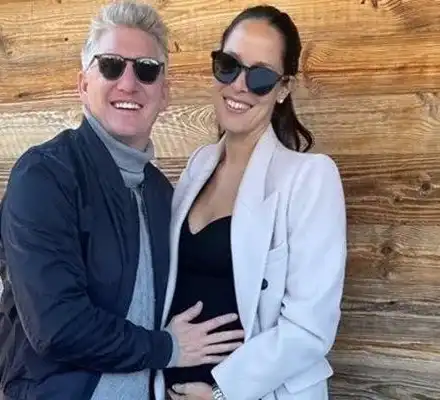 Попиляха Швайни заради българката Силва