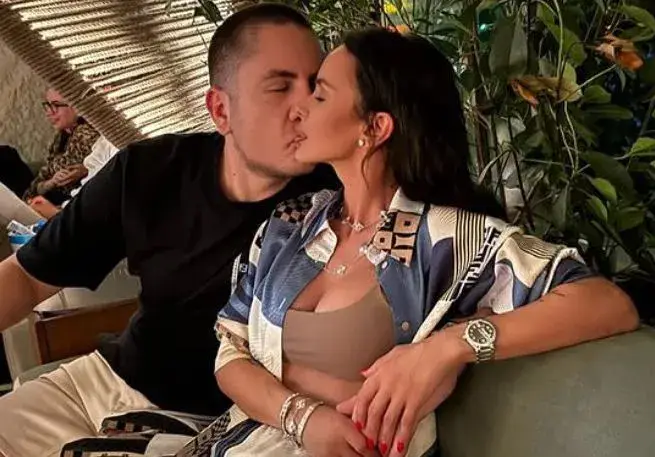 Позор! Свекърът на Мария доставя компаньонки на шефове на „Мицубиши”, а тя има семейството им за успели хора